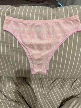 NWT PINK Victoria's Secret Light Pink Heart Jacquard Bikini Panty
